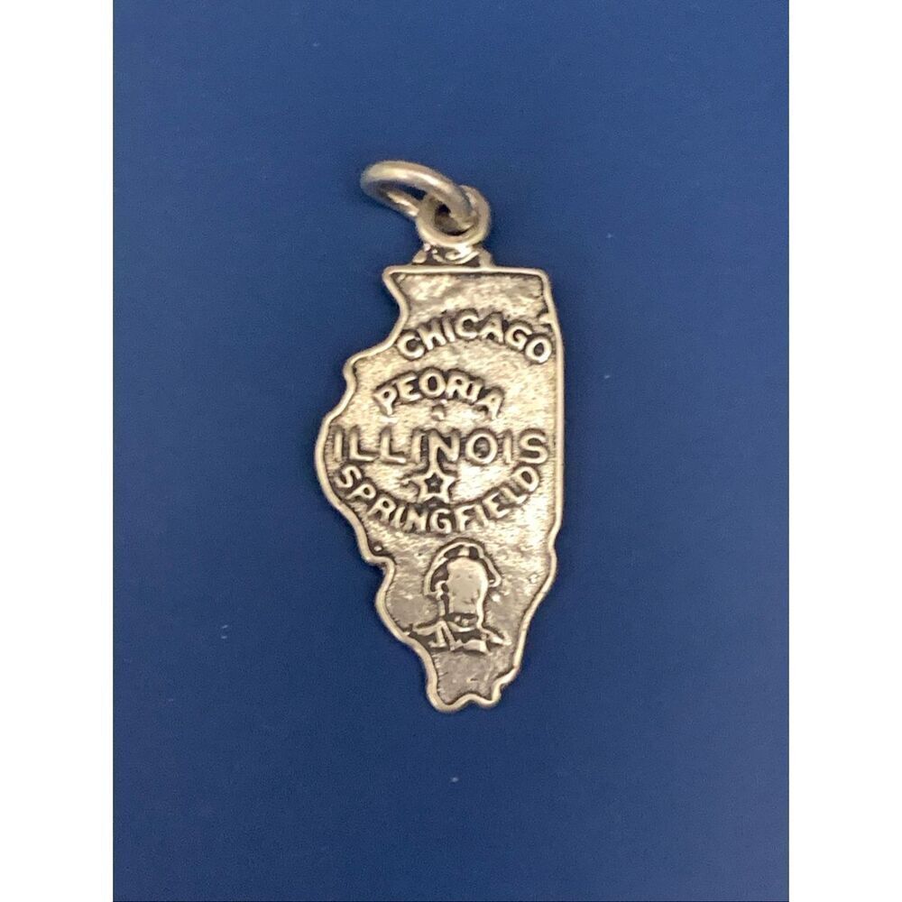 .925 State of Illinois Sterling Silver Jewelry Charm #travel #midwestern